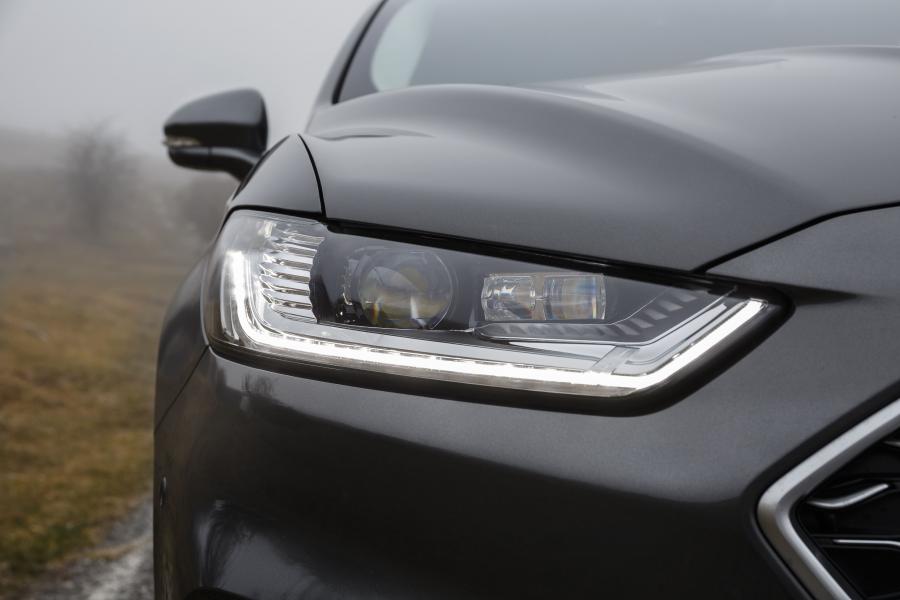 Детали экстерьера Ford Vignale Mondeo Hybrid Turnier 2019 года  (WW) (фото 12 из 15)